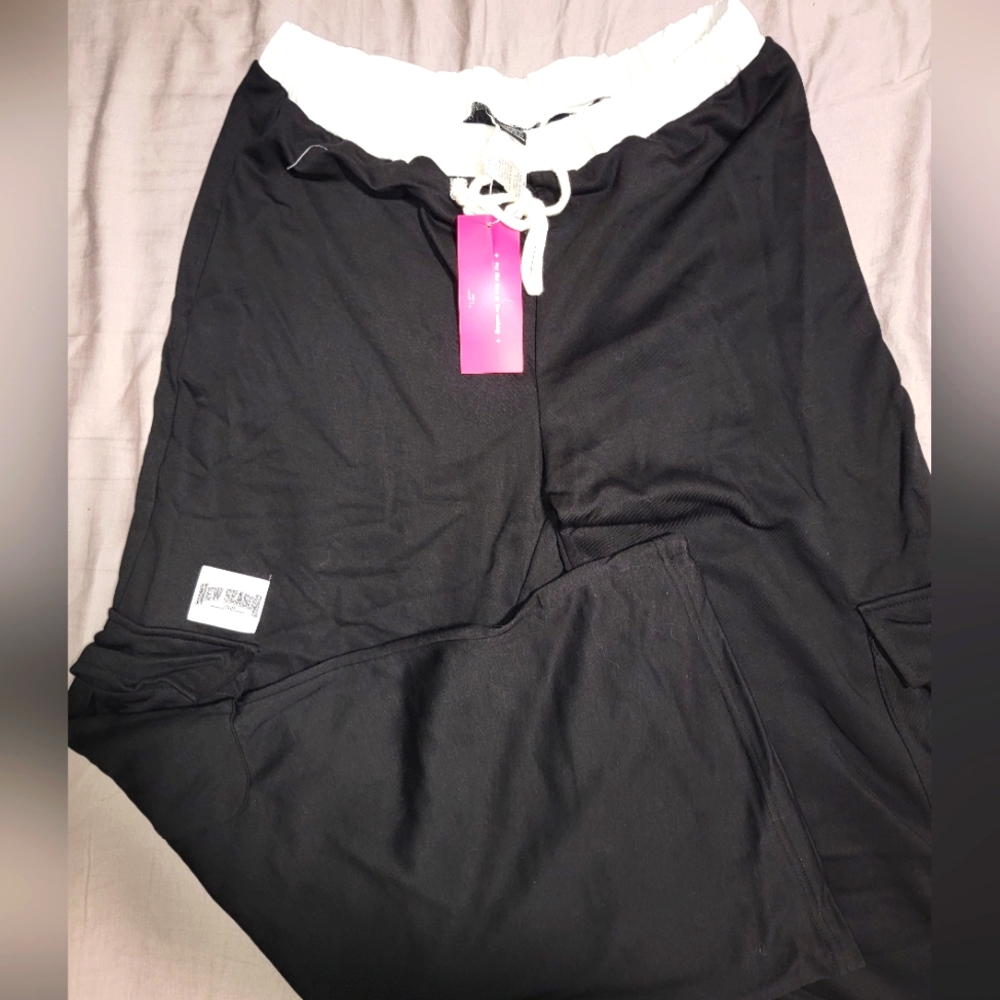 Sweatpants - Picture 2 of 5
